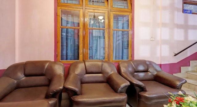 Itsy Hotels Shillong Tower Guesthouse, Rezerwuj Hotel Hotele w Meghalaya z parkingiem, Parking