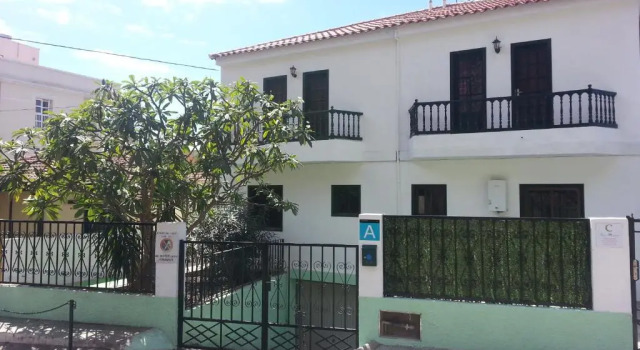 Апартаменты Apartamentos Los Medanos