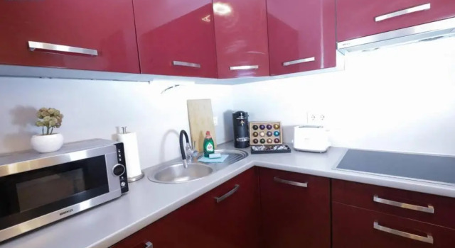 Апартаменты Next to City Center and Central Station, Apt. 10