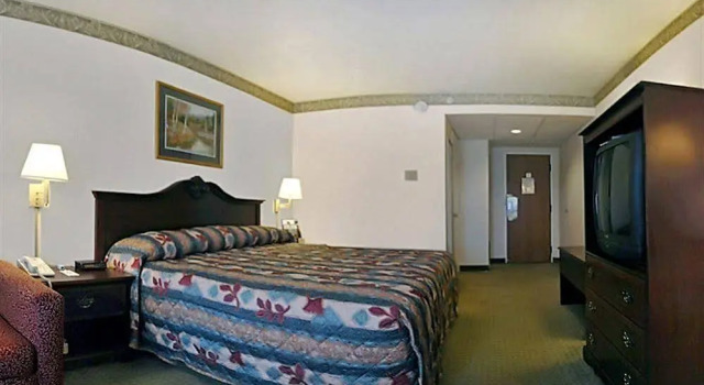 Quality Inn, Buchen Sie Hotel Akron Ohio