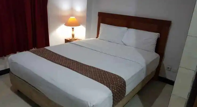 Corner palace, Book Hotel Hoteller i North Maluku med parkering, Parkering