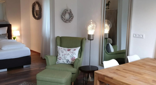 Ferienwohnung WohlfühlEckerl, Buchen Sie Hotel Hotels in Tittmoning mit Parkplatz, Parkplätze