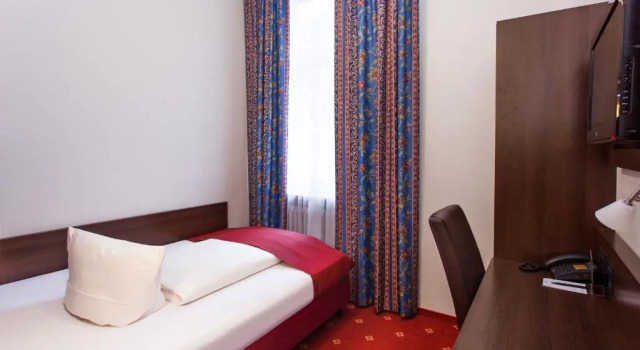 Одноместный номер Standard Centro Hotel National Frankfurt City, Trademark Collection by Wyndham