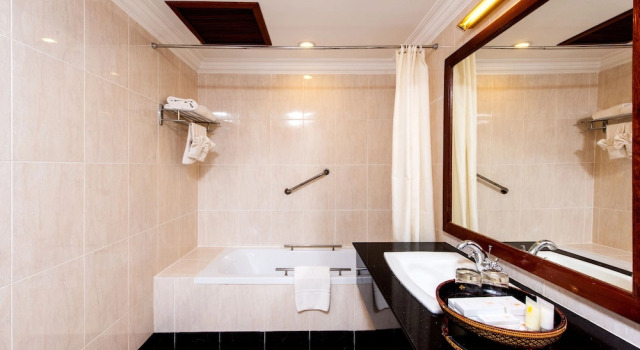 Полулюкс с балконом Steung Siemreap Hotel