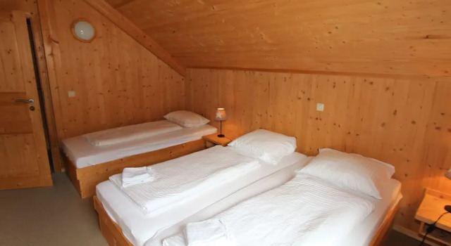 Luxurious Holiday Home in Stadl an der Mur with Hot Tub, Prenota Hotel Hotel a Stiria con parcheggio, Parcheggio