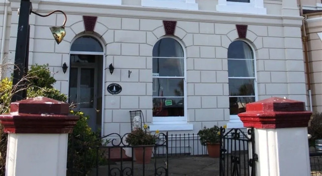 Lynton House Hotel, Забронировать Отель Тинмут Девон, рядом с East Pole Sand