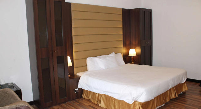 Номер Executive Golden Tulip Al Khobar Suites