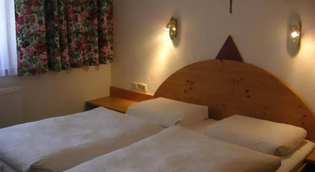 Gästehaus Manuela - Familie Rantner, Забронировать Отель Зефельд-ин-Тироль Karwendel, рядом с Brunnentallift