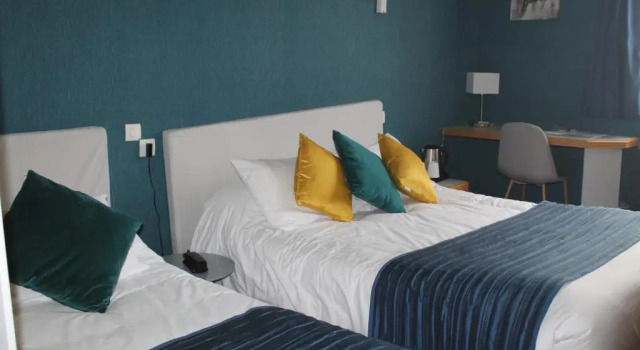 Трёхместный номер Standard Hotel de LEurope, La Roche-Posay