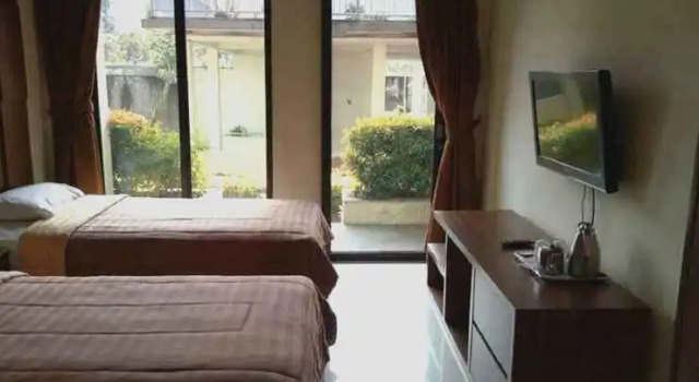 Puncak Raya Hotel, Rezervovat Hotel Cisarua West Java