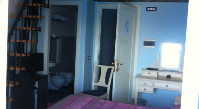 Четырёхместный номер Standard с балконом и с видом на море Hotel Villa Iulia