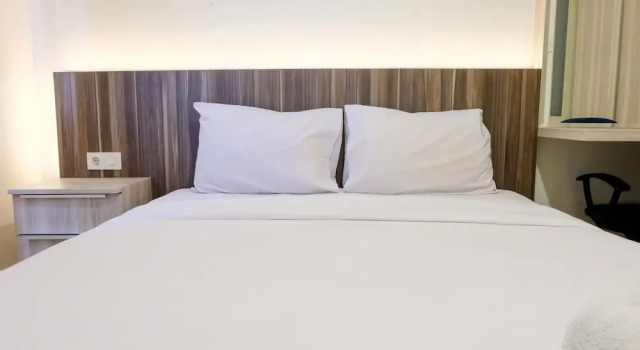 Апартаменты Strategic And Comfortable 1Br Apartment At Parahyangan Residence