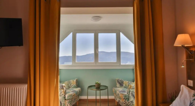 Номер Comfort Logis Hôtel Restaurant Panorama