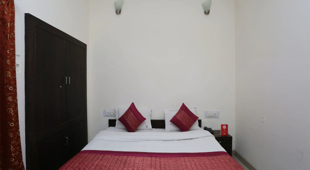 OYO 12868 Hotel City Lite