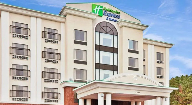 Люкс Holiday Inn Express & Suites Wilson-Downtown by IHG