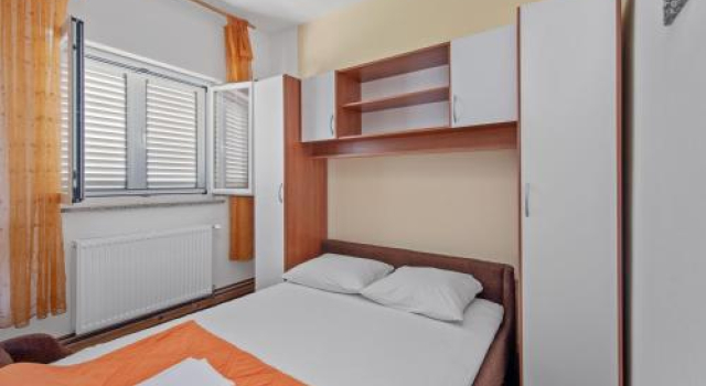 Aparthotel Vila Danica, Rezerwuj Apartamentowiec hotelowy Dobropoljana Pasman Island