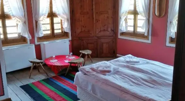 Трёхместный номер Standard с красивым видом из окна Trayanova Guest House