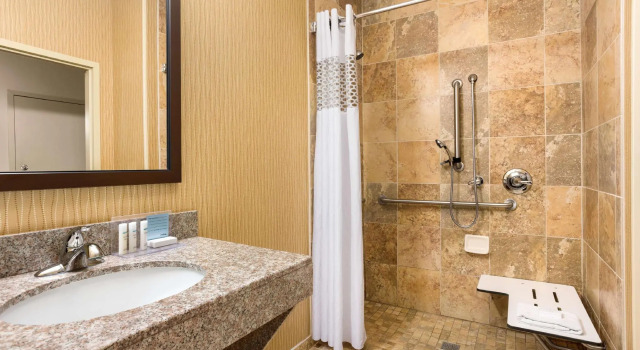 Двухместный номер Standard Hampton Inn Wichita-East