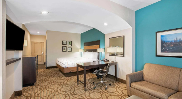 Номер Executive Spark by Hilton Little Rock West