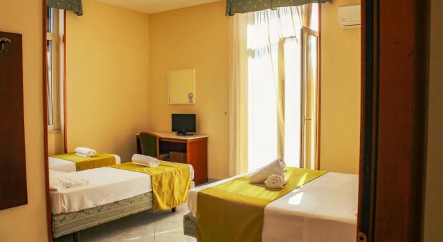 Трёхместный номер Hotel Garden Napoli