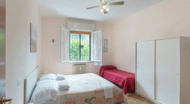 FARE BnB Room Via Monte 14, Buchen Sie Bed & Breakfast Reggio nell'Emilia.. 