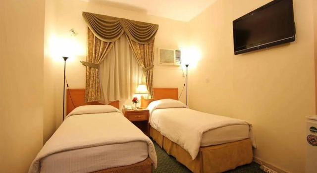 Haneen Al Firdous Hotel, Varaa Hotelli  