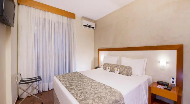 Номер Standard с балконом Metropolitan Hotel by Atlantica