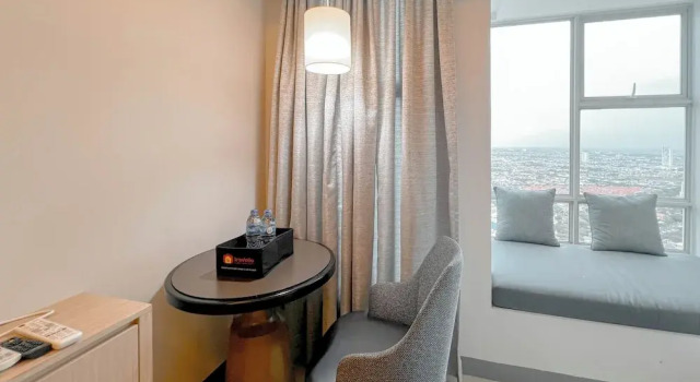 Era at Benson Pakuwon Mall by Yoonah property, Varaa Huoneisto Hotellit Surabaya pysäköinnillä, lähellä Pakuwon Mall, Pysäköinti