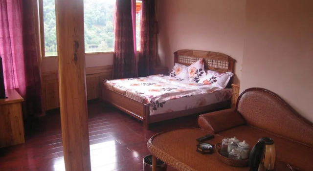 He Shun Da Cha Hu Guest House, Prenota Affittacamere Baoshan Yunnan