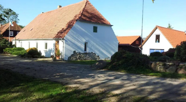 Коттедж с 2 комнатами Ferienhaus-Grambzow