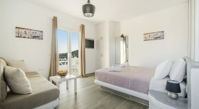 Двухместная студия Superior с балконом и с видом на море Oniropetra Apartaments