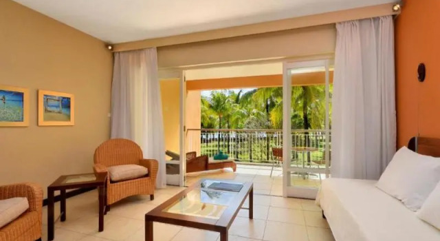 Двухместный номер Standard с балконом Victoria Beachcomber Resort & Spa