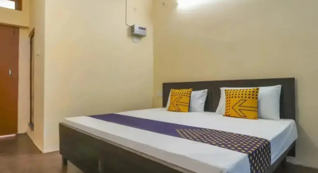 Av Inn by OYO Rooms