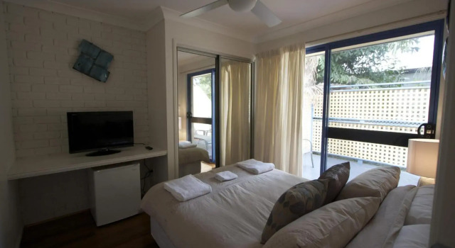 Byron Bay Accom Unit 3 41 Childe Street - Belongil Beach Apartment
