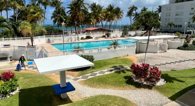 Апартаменты Hobie Oceanfront apartment at Isla Verde