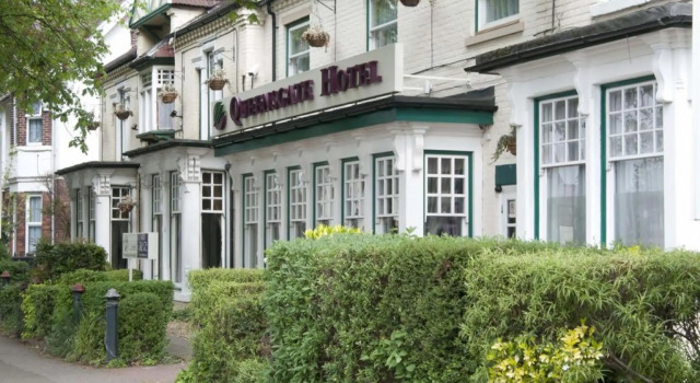 The Queensgate Hotel, Забронировать Отель Отели Питерборо с завтраком, рядом с Peterborough Magistrates Court, Завтраки