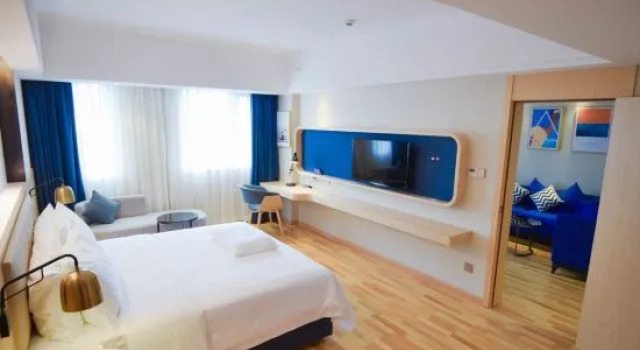 Люкс Deluxe Kyriad Marvelous Hotel ShantouHigh Speed Railway Station