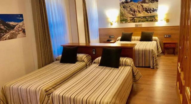 La Creu, Book Hotel Hoteller i Naut Aran med pool, Swimmingpool
