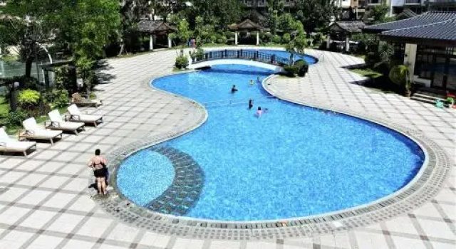 Stunning 2BR Unit at Rosewood Pointe Residences near BGC, Забронировать Отель Тагиг 