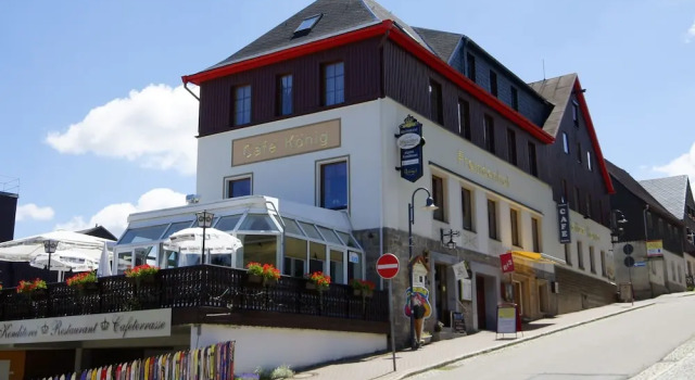 Pension und Café König, Book Pension Hoteller i Sachsen med parkering, Parkering