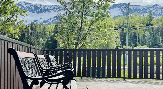 Четырёхместный номер Deluxe Fernie Stanford Resort