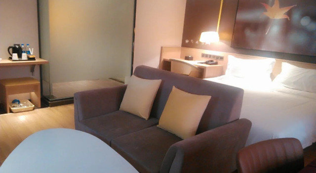 IU Hotel Xian Zhong Gu Lou Square, Boek Hotel Hotels in Shaanxi met parkeren, Parkeren