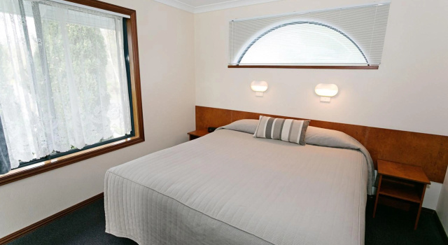 Dolphin Lodge Albany - Self Contained Apartments at Middleton Beach, Забронировать Апартаменты/квартира Олбани Западная Австралия, рядом с Национальный центр АНЗАК