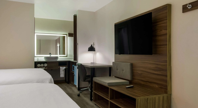 Четырёхместный люкс Signature Inn Houston Galleria