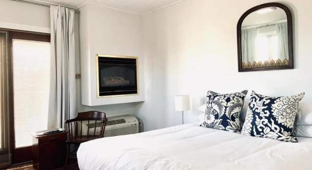 Двухместный номер Premium с балконом The Kent Motel
