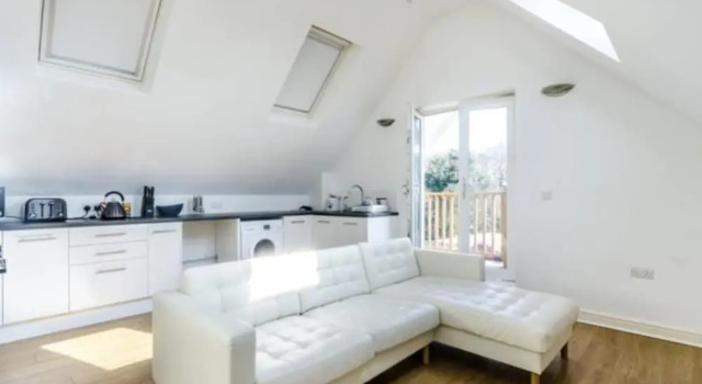 2-bed Loft Apartment for 5ppl With Private Parking, Varaa Huoneisto Asunnot kohteessa Merseyside, Huoneisto