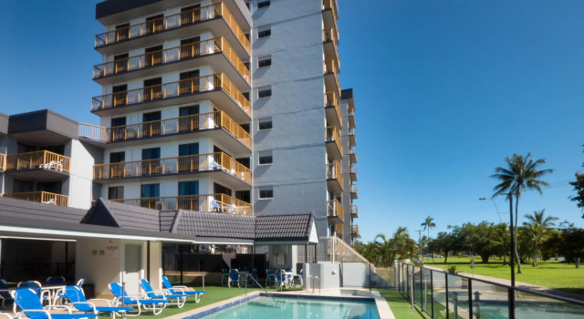 Номер Standard Мансарда Coral Towers Holiday Suites