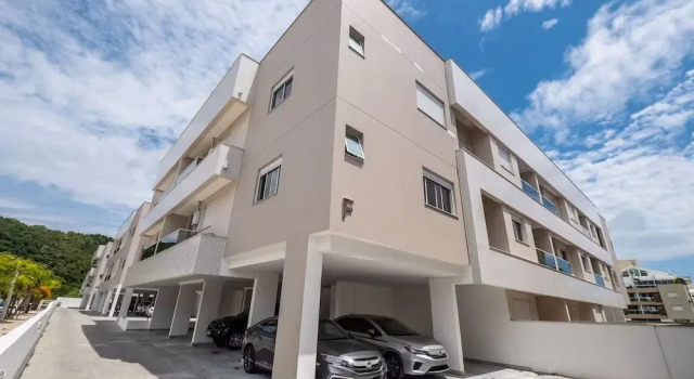 Full Stay in Condo With Pool Just 600 Meters From the Beach - Ccis