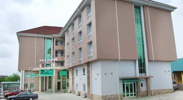 Gold Crown Hotel