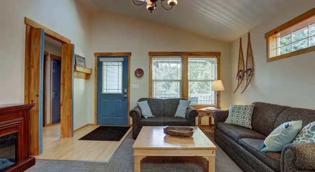 Huckleberry  3 Bedroom Home by RedAwning